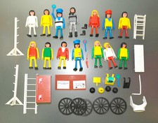 lot PLAY BIG 14 figurines + accessoires soldat civil policier.. époque playmobil