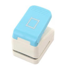 Perforatrice à papier pour la création d'étiquettes, de marque-pages et