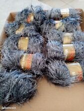 10 pelotes de laine neuves