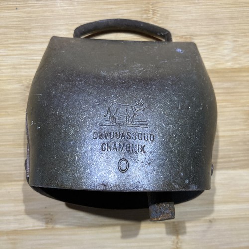 Ancienne cloche devouassoud - ancienne,