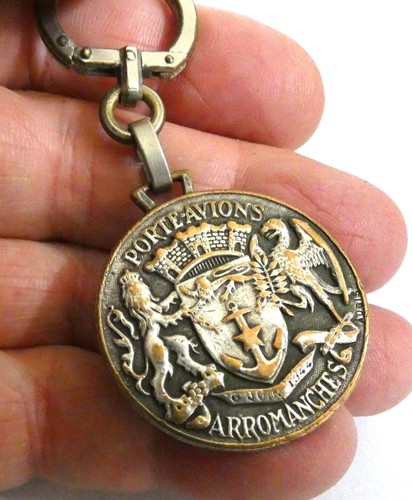 Ancien porte clé - , augis