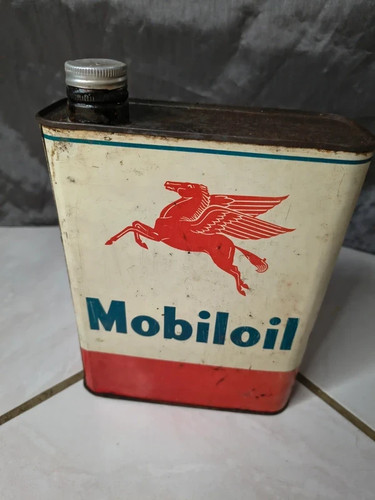 Ancien bidon huile mobiloil - bidon, d'huile