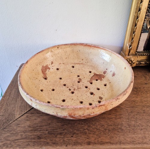 Assiette passoire égouttoir - assiette,