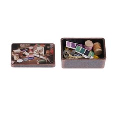 Kit D'outils De Couture Vintage Miniature Dollhouse Dans Une Boîte En Métal à