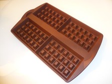 TUPPERWARE NEUF   MOULE