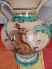 Vase Poterie Diaz De Talavera Espagne Représentant Un Lapin Décor Main H: 20 Cm