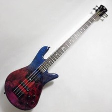 Guitare basse électrique /