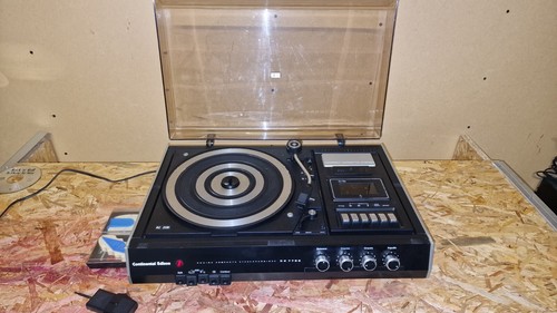 Vintage tourne disque - disque, cassette
