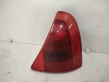 Feu arriere principal droit