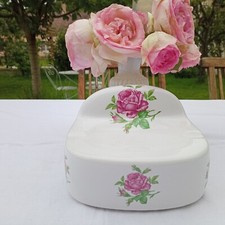 porcelaine d' Auteuil ( dévidoir de papier toilette  et porte savon  )