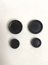 HERMÈS PARIS LOT 4 BOUTONS 2,2cm et 1,5cm DESIGN MARTIN MARGIELA AUTHENTIQUES