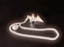 ° PENDULE EN LAITON CHROME