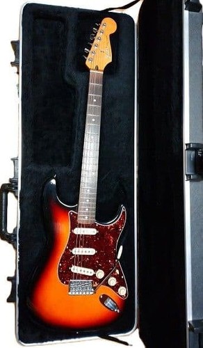Fender stratocaster avec étui - stratocaster,