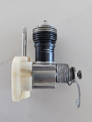 Cox 049 reed valve engine - reed, –