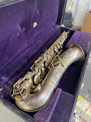 Conn melody saxophone - c,