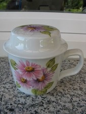 TASSE à  COUVERCLE PORCELAINE