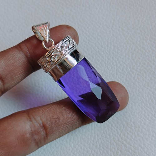 Pendentif pierre précieuse