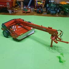 UH tracteur 1/32 Faucheuse
