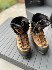 CHAUSSURES ALPINISME 41/5