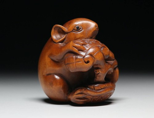 Netsuke rat tenant - tenant, un