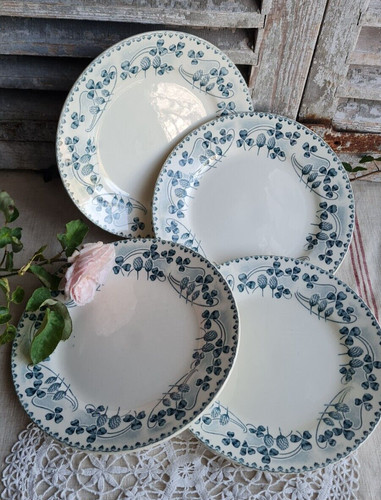 Anciennes assiettes plates - 4,