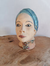 Tête portrait de femme