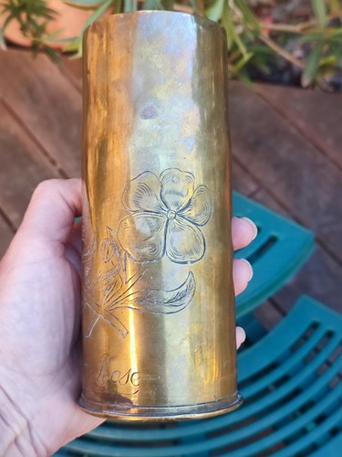 Art populaire poilu - art, vase