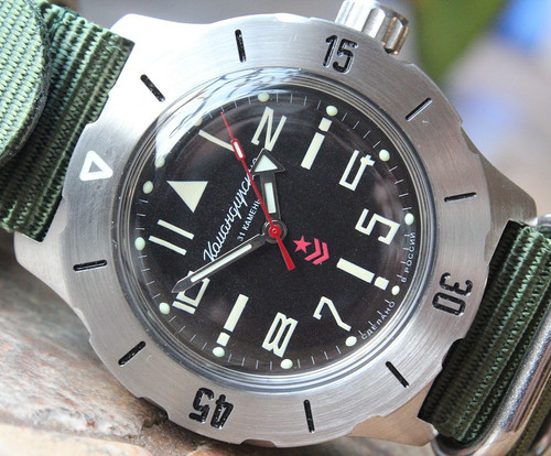 Montre bracelet mécanique - montre-bracelet,