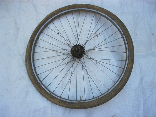 Roue arrière vélo ancien - de,