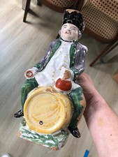 PICHET anthropomorphe JACQUOT homme faïence tonneau Desvres ?