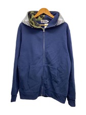 Un Sweat À Capuche BAPE