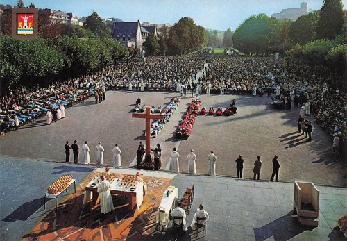 Lourdes chemin croix - lourdes,