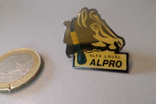 Pin broche badge alfa - broche,