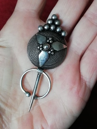 Fibule ancienne argent - en,