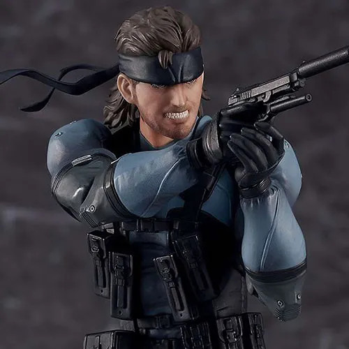 Metal gear solid figurine - gear,
