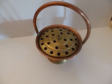 BEAU PIQUE FLEURS EN CUIVRE ET LAITON ANNEES 50