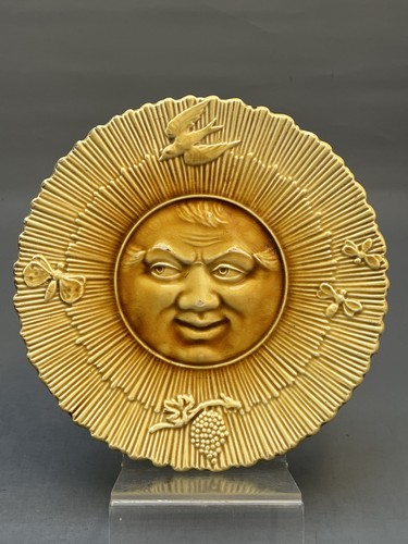 Assiette soleil barbotine 1900