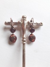 Belles petites boucles d'oreilles " KATMANDOU" de marque Satellite