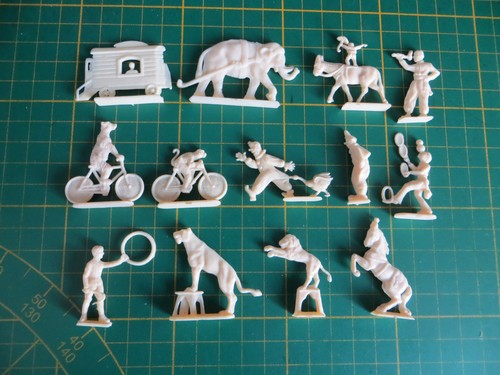 Figurines pub cirque - pub, :cirque
