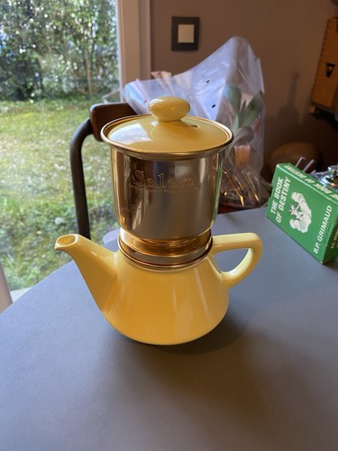 Petite cafetière salam
