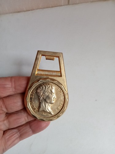Ouvre capsule avec - capsule, de