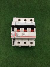 Disjoncteur Tri LEGRAND 10A