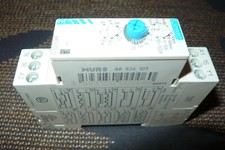 CROUZET MUR3 88826103 MULTIFUNCTION TEMPO temporisateur 12-240Vac/Vdc timer élec