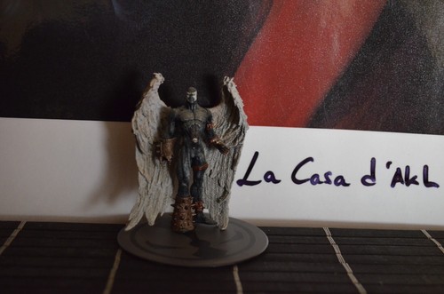 Rare figurine wings of - -,