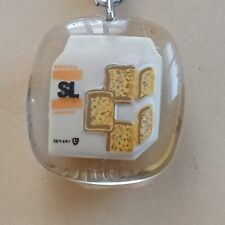 Porte clé bourbon  fixe   BISCOTTES SAINT LUC   en résine