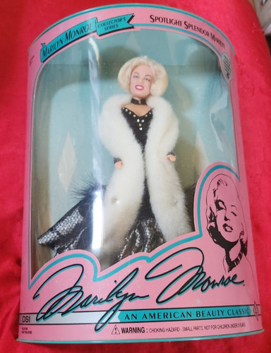 Marilyn monroe spotlight - marilyn,