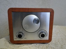 Poste radio forme petit  cube