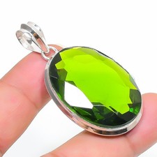 Pendentif péridot forme ovale