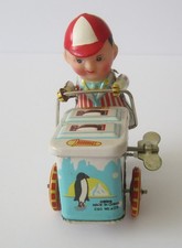 Vintage Garçon Avec Glace Chariot Mécanique à Remontoir Métal Jouet Ouvert Boîte