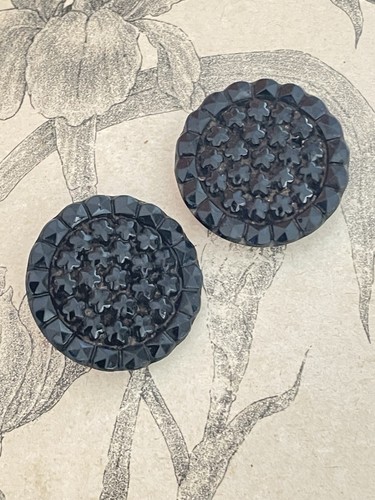 Beaux boutons anciens en - boutons,